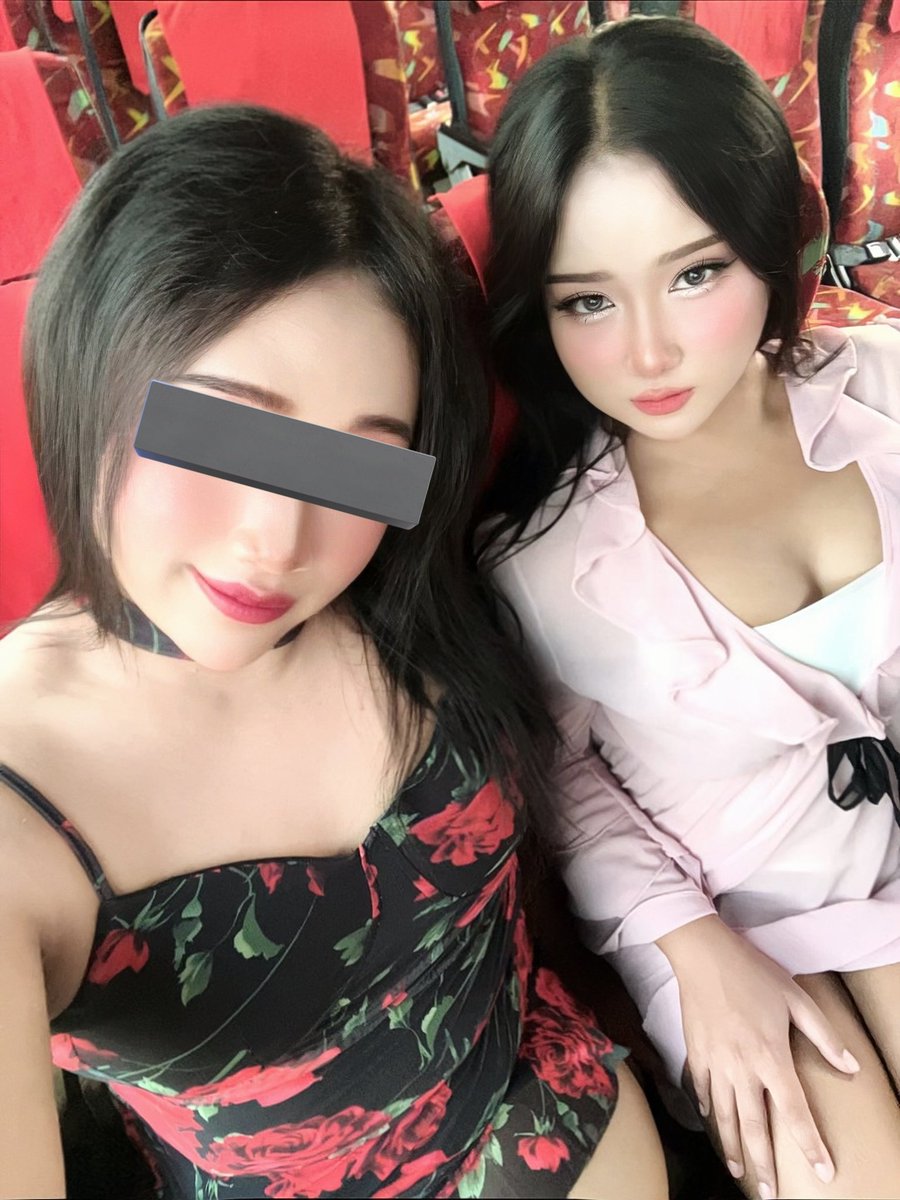 Petch4546's tweet photo. หน้าเง่นๆอ้อนๆจับป้อนงูใส่ปากเลยงับ☺️🤤🐍 #โคราชรับงาน​ #สาวสองมีงู​ #โคราชในเมือง https://t.co/KSLquttaTy