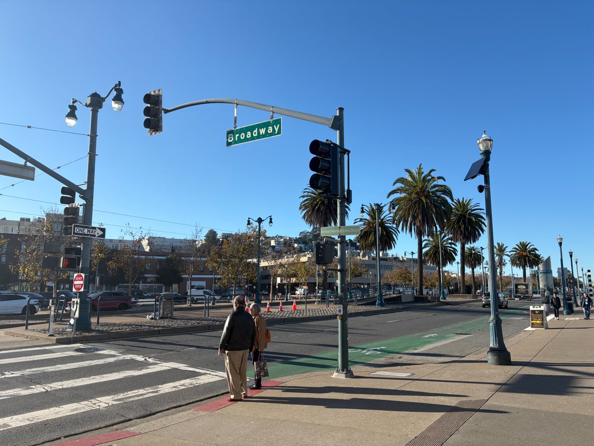 フルスイング by DeNA tweet media