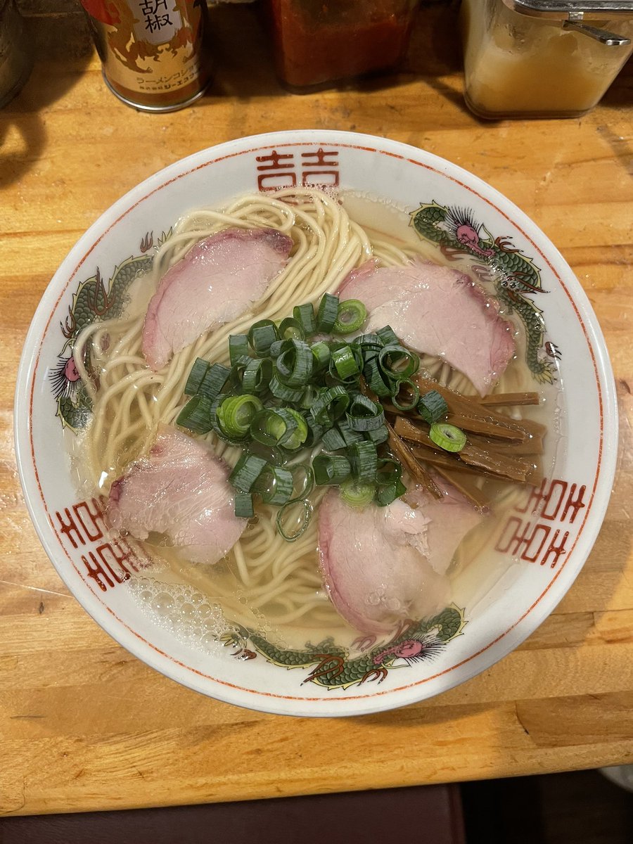 なるめん tweet media