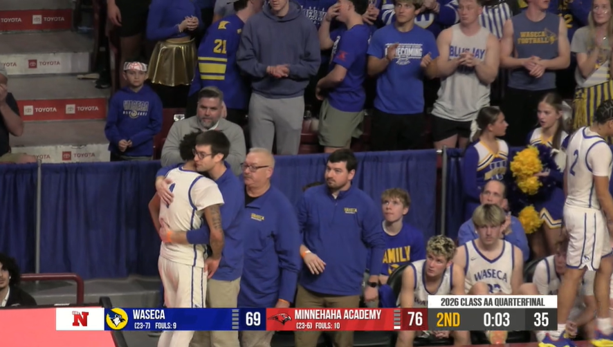 ChrisLongKSTP's tweet photo. At State Boys Hoops:

Waseca's Deron Russell just scored *51* in a 77-69 loss to Minnehaha academy in the AA Quarterfinals.

All today's scores, extended highlights &amp; updated matchups are on @KSTP's State Hoops Central: 

https://t.co/ubN34G7jFc

3A/4A Semis tomorrow on 45TV!!! https://t.co/zCnlD1YlZm