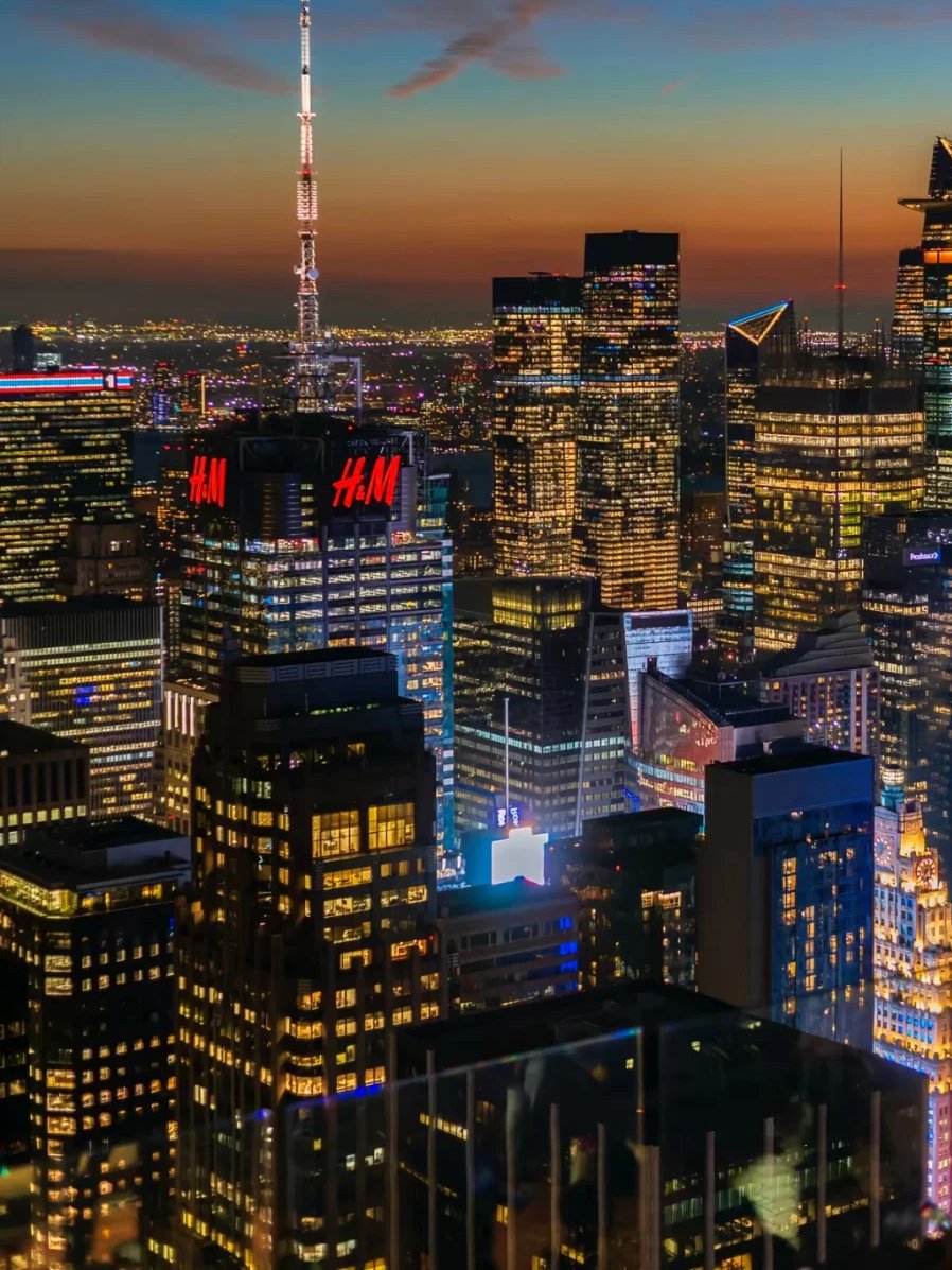 Dcwacvee's tweet photo. The ultimate night view of New York https://t.co/iZG7XUmRdT