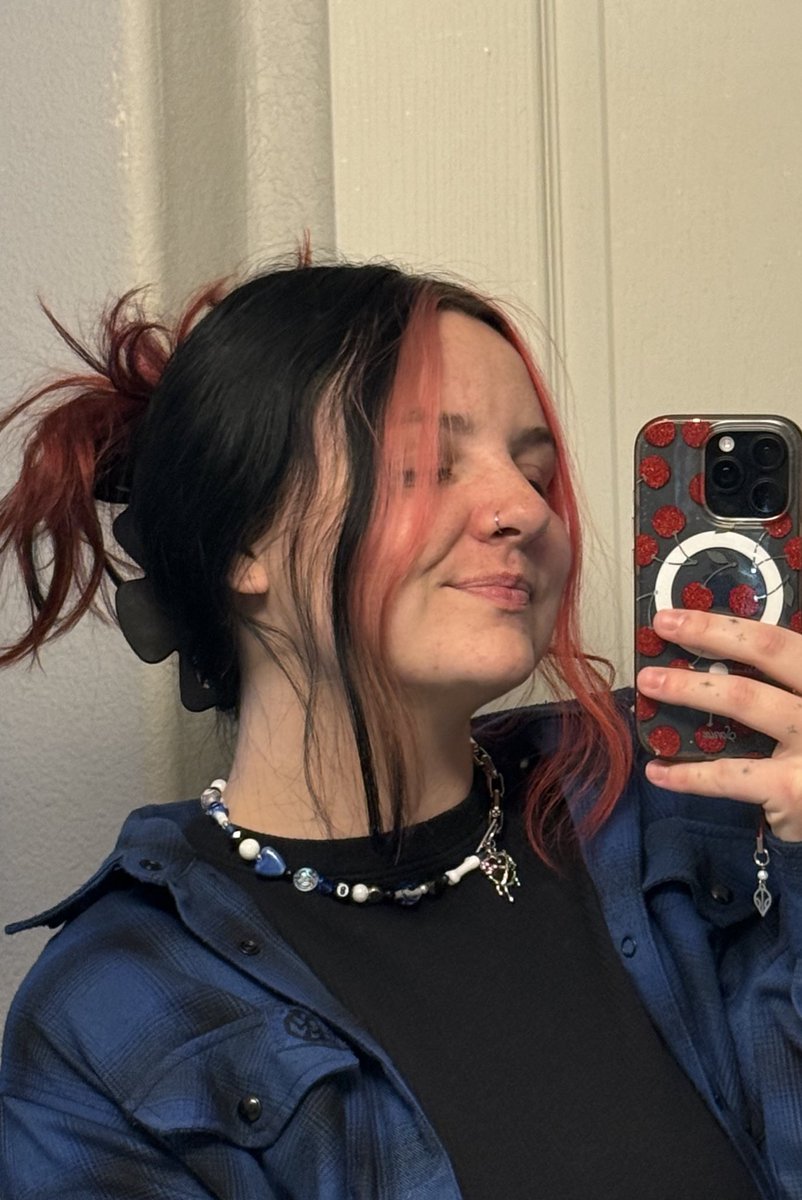 tricia met josh l-/ tweet media