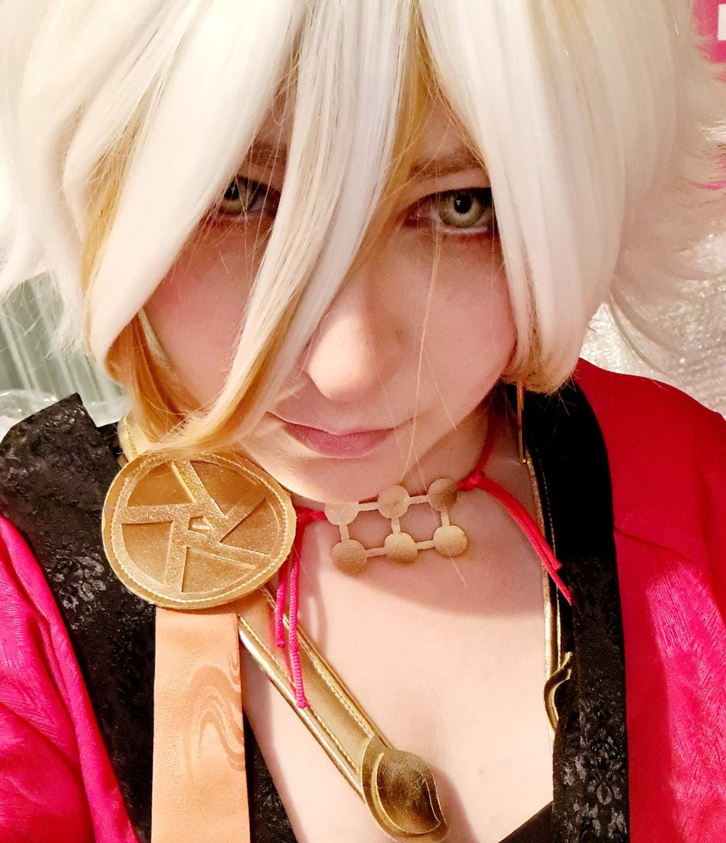 Hua Cheng~ Blood Rain Reaching Towards a Flower tweet media