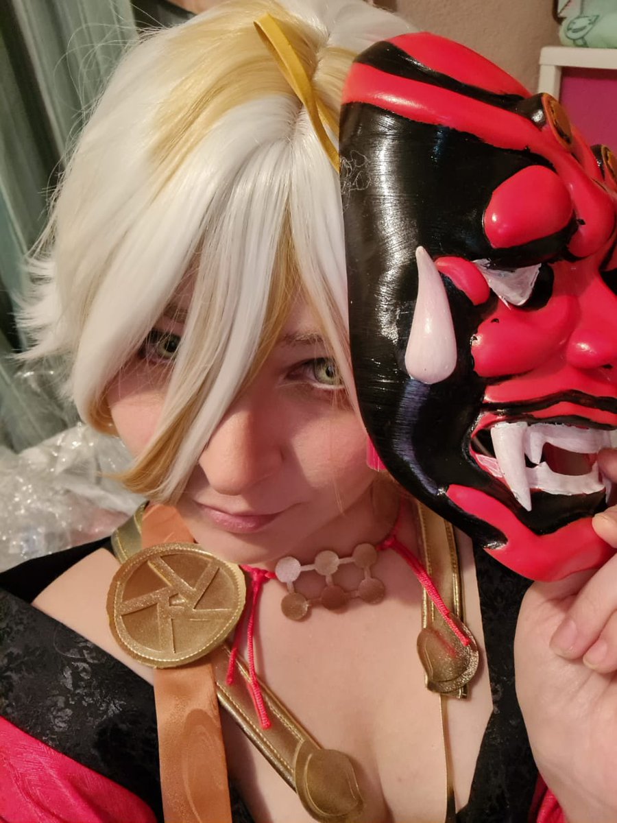 Hua Cheng~ Blood Rain Reaching Towards a Flower tweet media