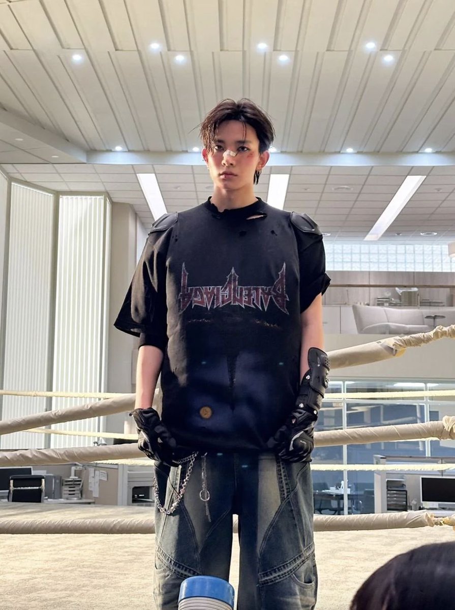 Lo sevEN tweet media