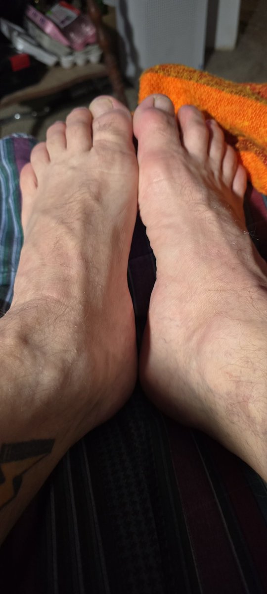 Daddy cuddles tweet media