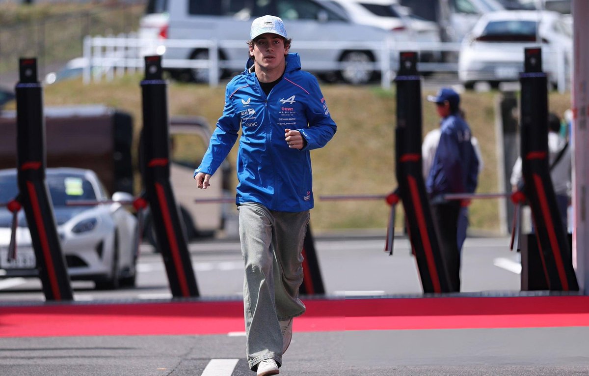 ๐
๐ซ๐๐ง๐๐จ ๐๐จ๐ฅ๐๐ฉ๐ข๐ง๐ญ๐จ ๐๐จ๐ซ๐ซ๐ข๐ฌ tweet media