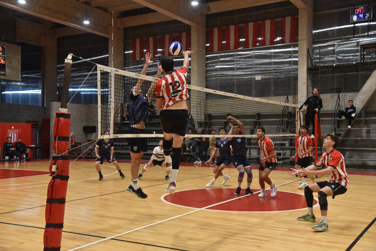 Voley Estudiantes de La Plata tweet media
