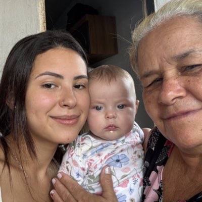 Maaaysinha's tweet photo. #NovaFotoDePerfil https://t.co/y6pmKljEYV