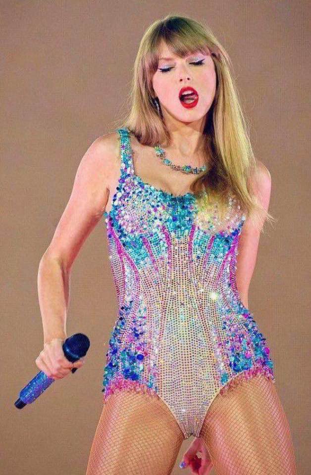 One (Mas) Time... tweet media