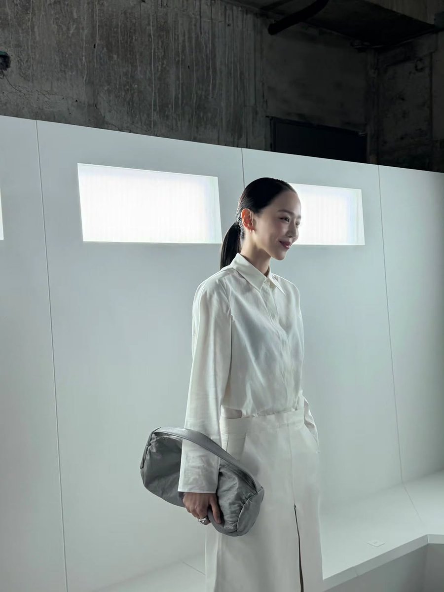 𝐬𝐡𝐢𝐧 𝐡𝐚𝐞𝐬𝐮𝐧 𝐥𝐨𝐨𝐩𝐬 tweet media