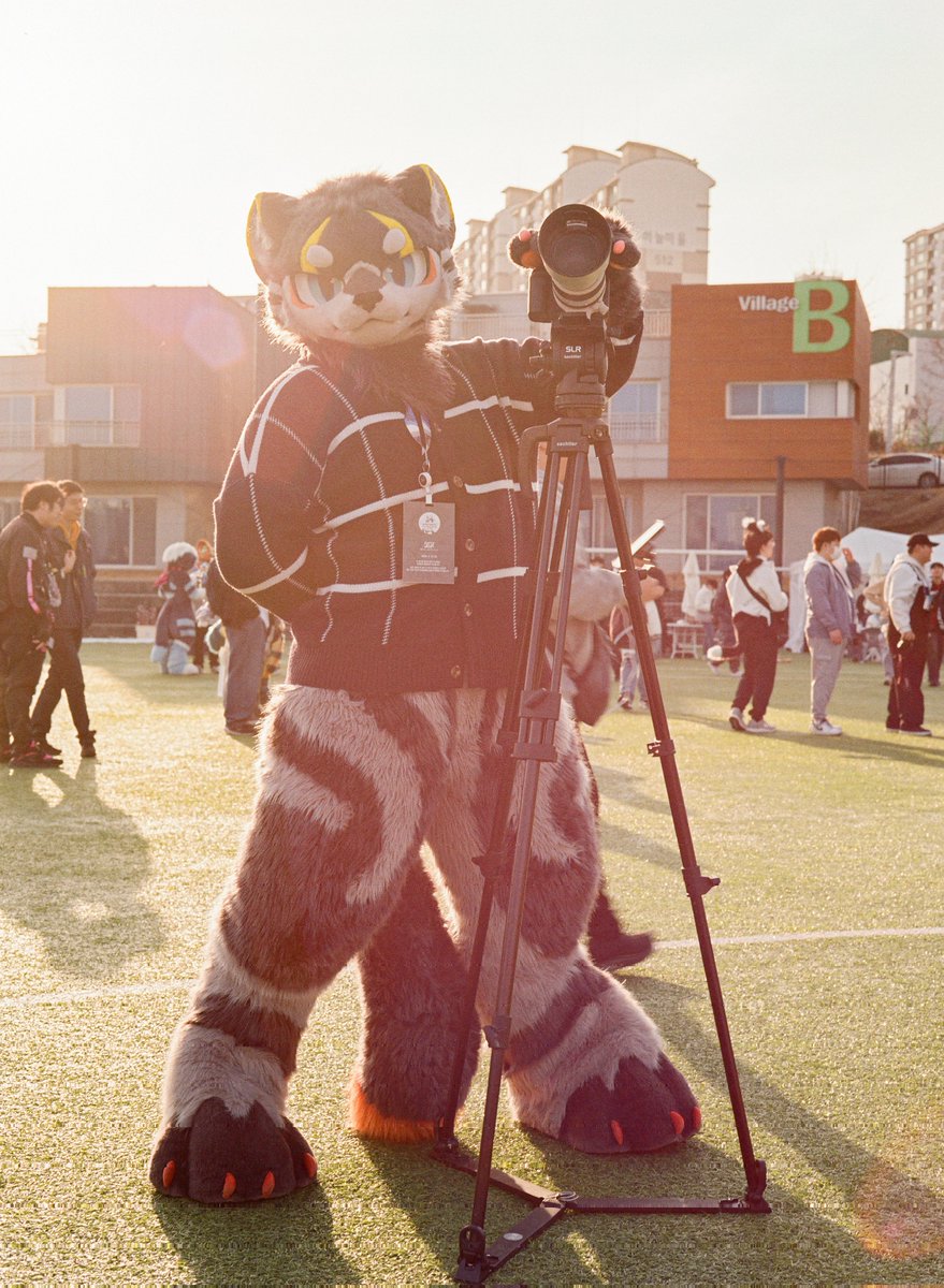 라센/Larsen🔜FURSTCLASS tweet media