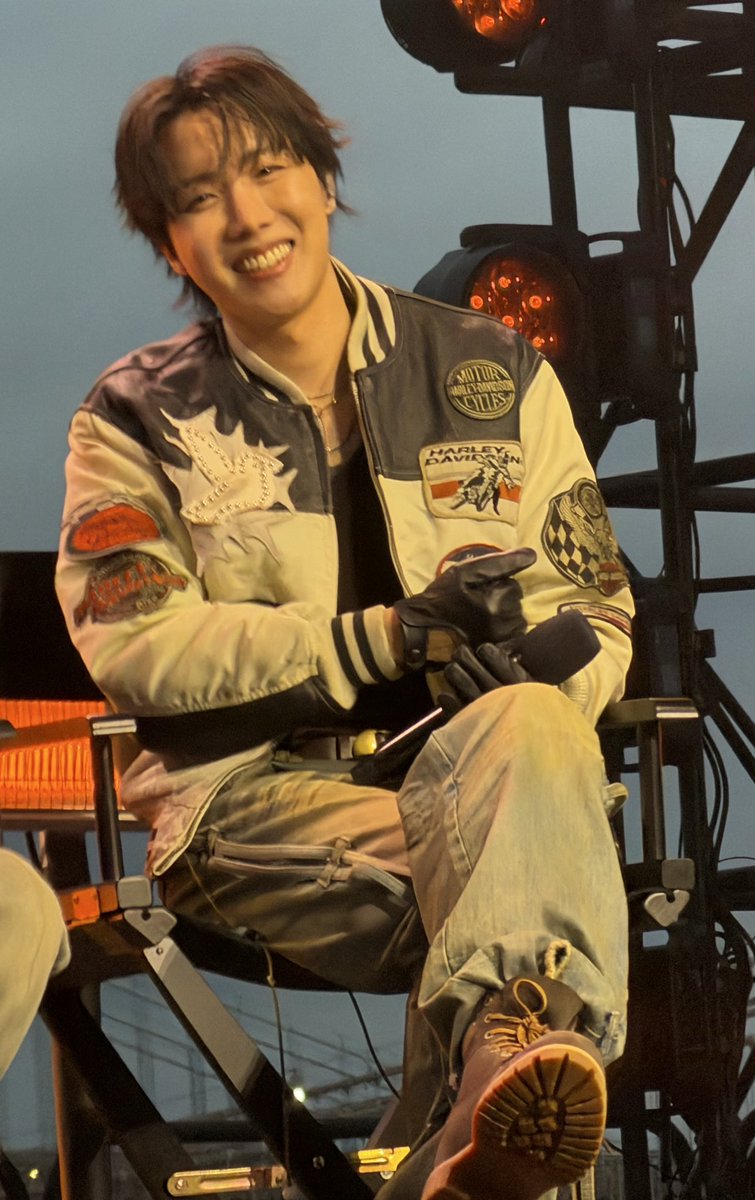 kay⁷🖤follow limit will fb back i promise tweet media