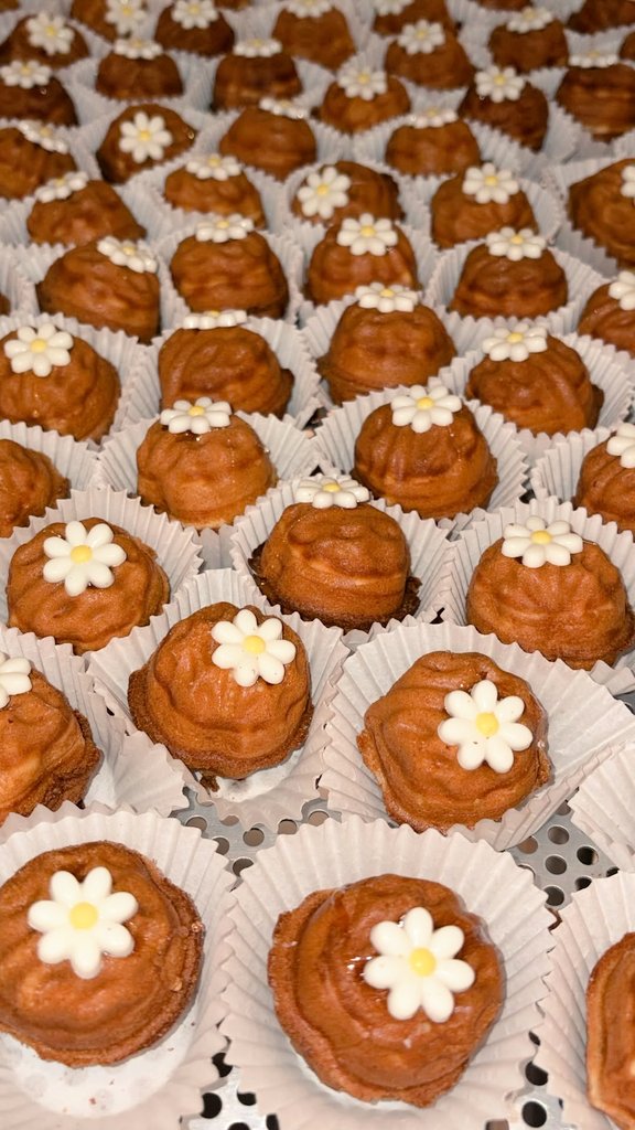 Professor G-Dragon is the manual tweet media