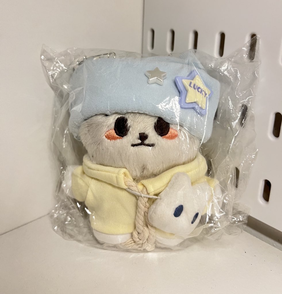 𝑹𝒊 tweet media