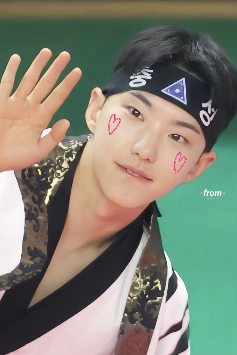 ⋆ 𝙛𝙧𝙤𝙢 ⋆ tweet media