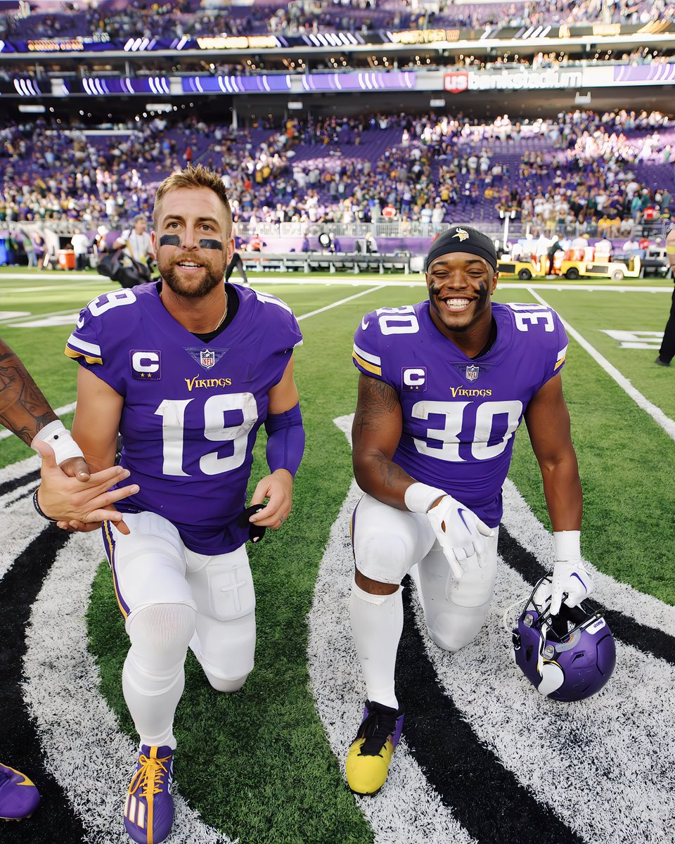 VikingNations's tweet photo. Do CJ Ham and Adam Thielen both deserve a spot in the Minnesota Vikings Ring of Honor? Share your thoughts on these legendary Minnesota-born #Vikings stars and their incredible NFL careers! π£βͺπ
#MinnesotaVikings #VikingsRingOfHonor #CJHam #AdamThielen #NFLLegends #SkolVikings #VikingsFans #NFLHistory