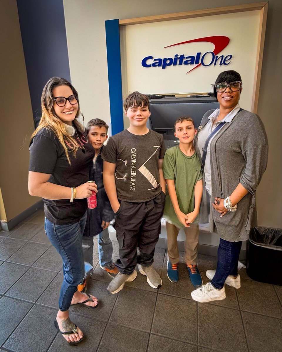 The Kevin Lloyd Project tweet media