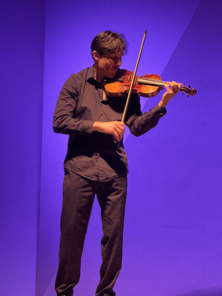 Luis Enrique Gallo tweet media