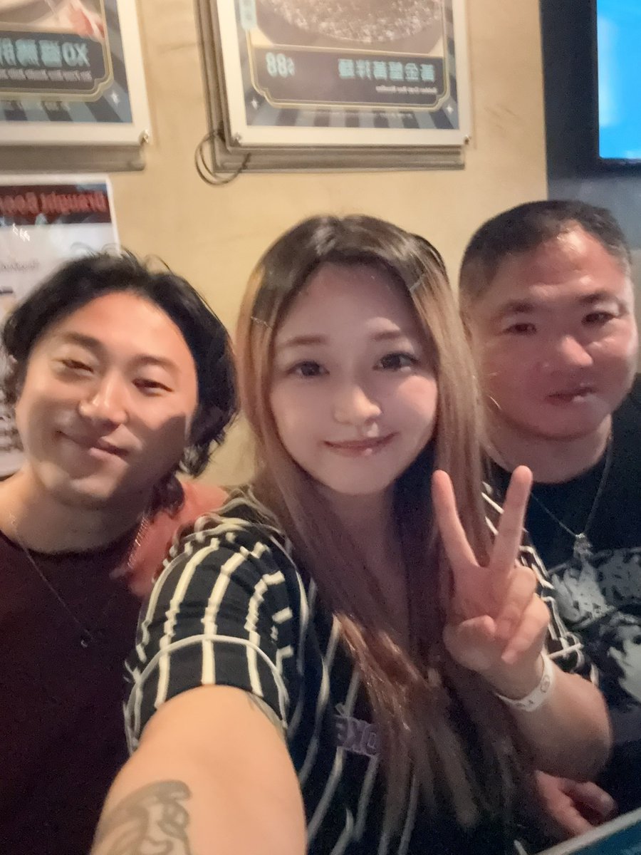 nagi_desu_0813's tweet photo. 馬場さんと山田さんのイベント❣️
大成功だ!
LALA BARへようこそ✨
@Hidden_acct_ Yoshiさん、HENRY、MARYのおかげで、みんな嬉しかった(⁎⁍̴̛ᴗ⁍̴̛⁎)
@Yoshi88_darts
@JimseeLaw
@leung_haze
@YAMADASANDMAN
また今度ダーツしましょ🎯
#dartsbar
#lalabar
#hongkong
#ダーツ https://t.co/FXtZw00akP
