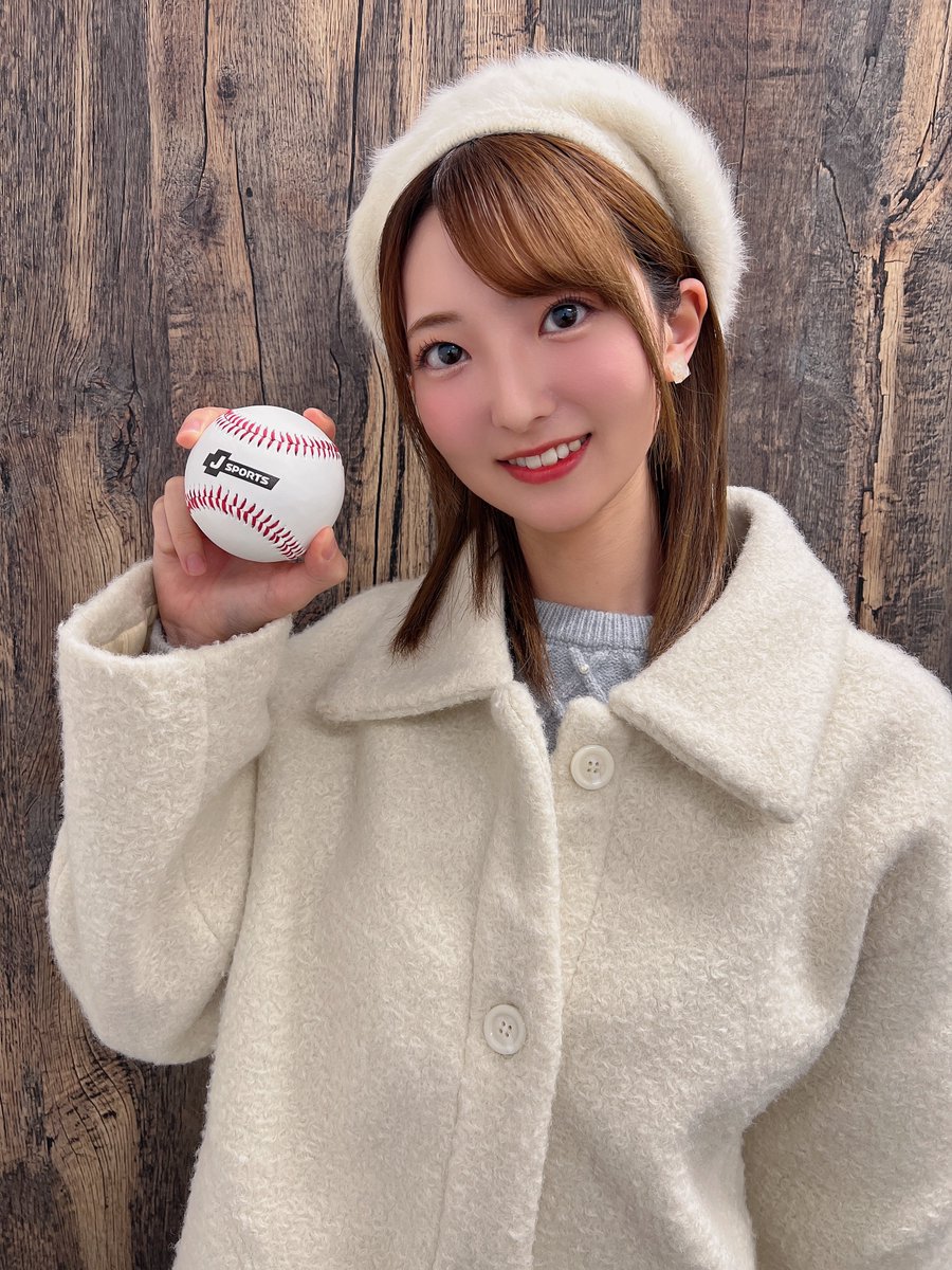 元SKE48藤本冬香さん、誕生日に念願のマツダスタジアム始球式