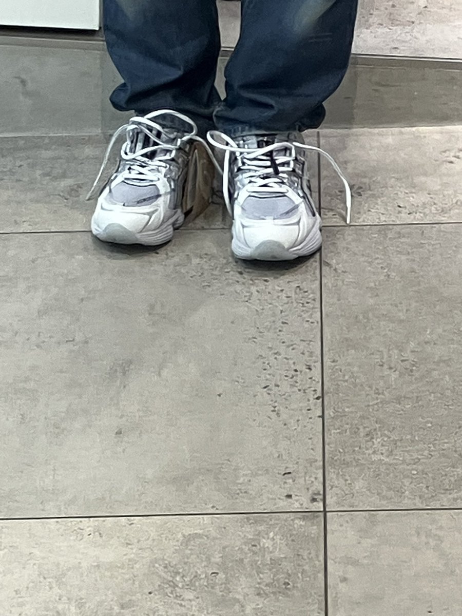 こーじ tweet media