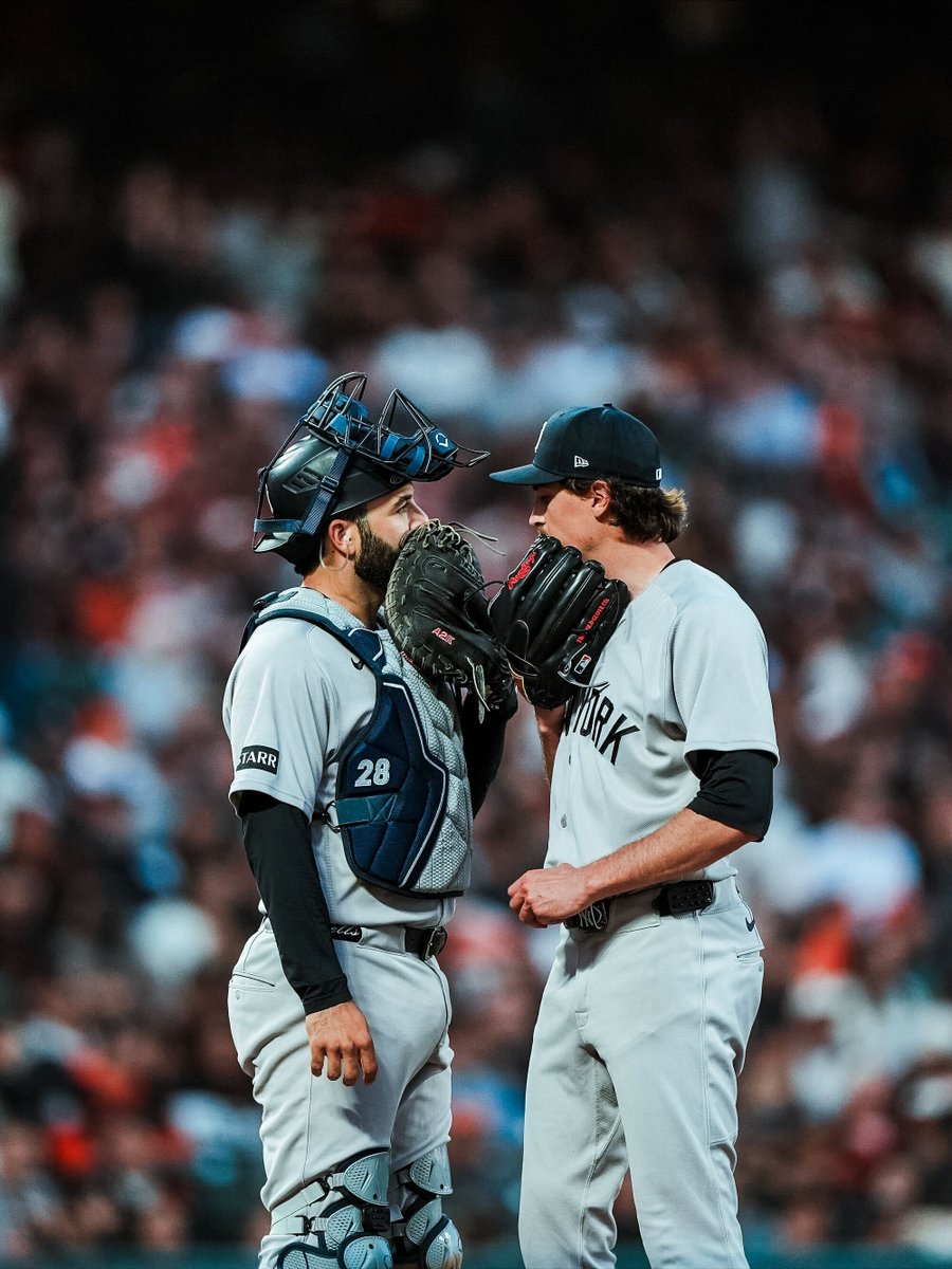 Wells: Gloria morisoñado.
Fried: So, I’m gonna throw my sinker again.