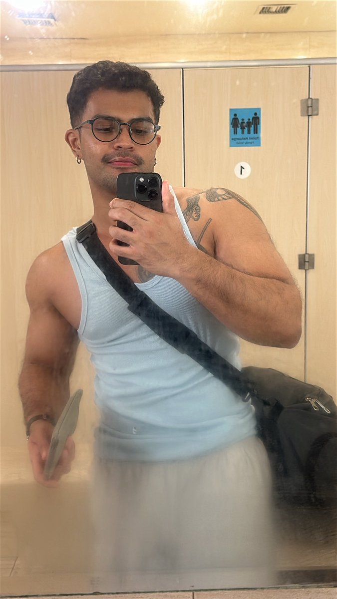 🇸🇬 tweet media