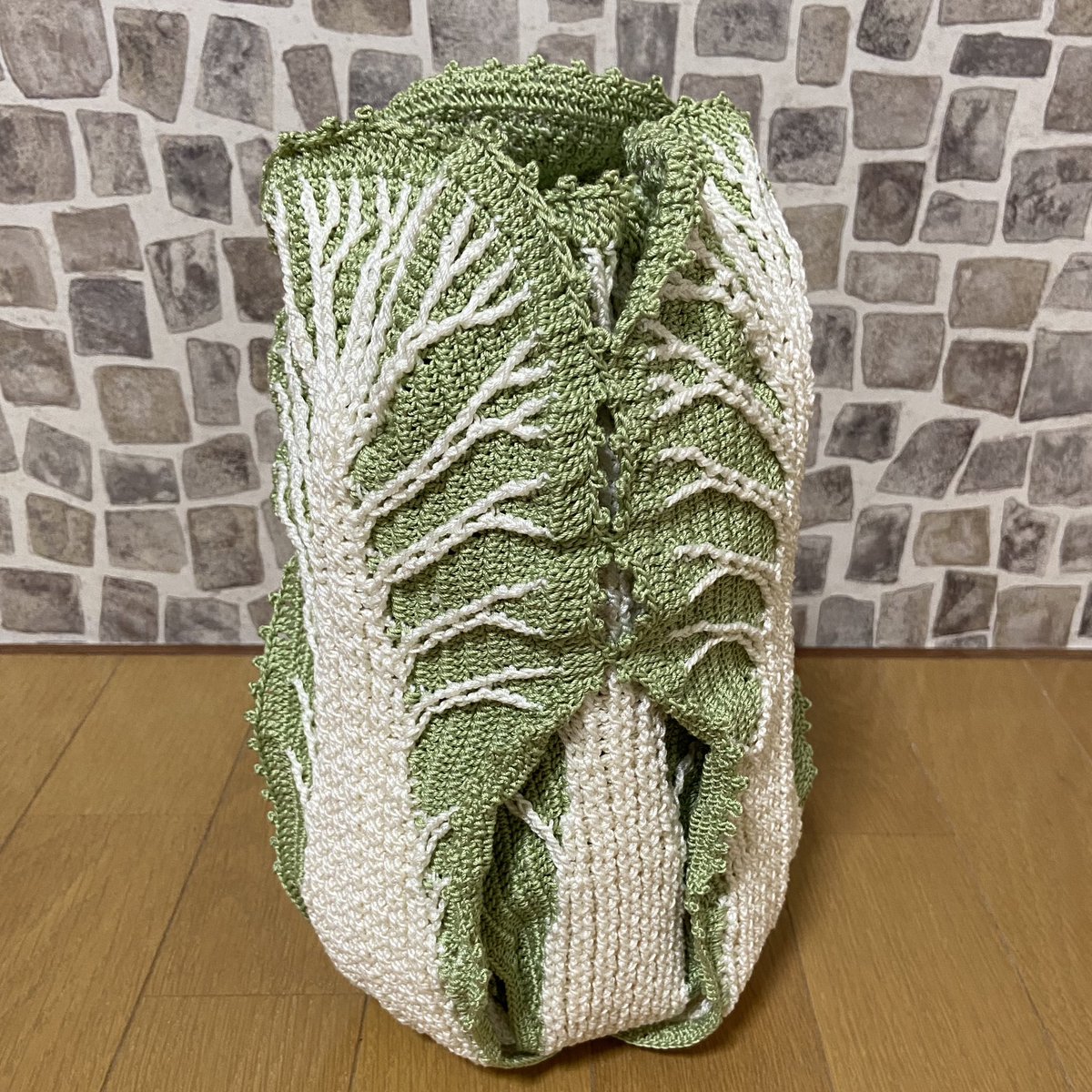 AlaKnitting's tweet image. 昔バズった編み白菜です。
ずっしり。

#編み物 #crochet