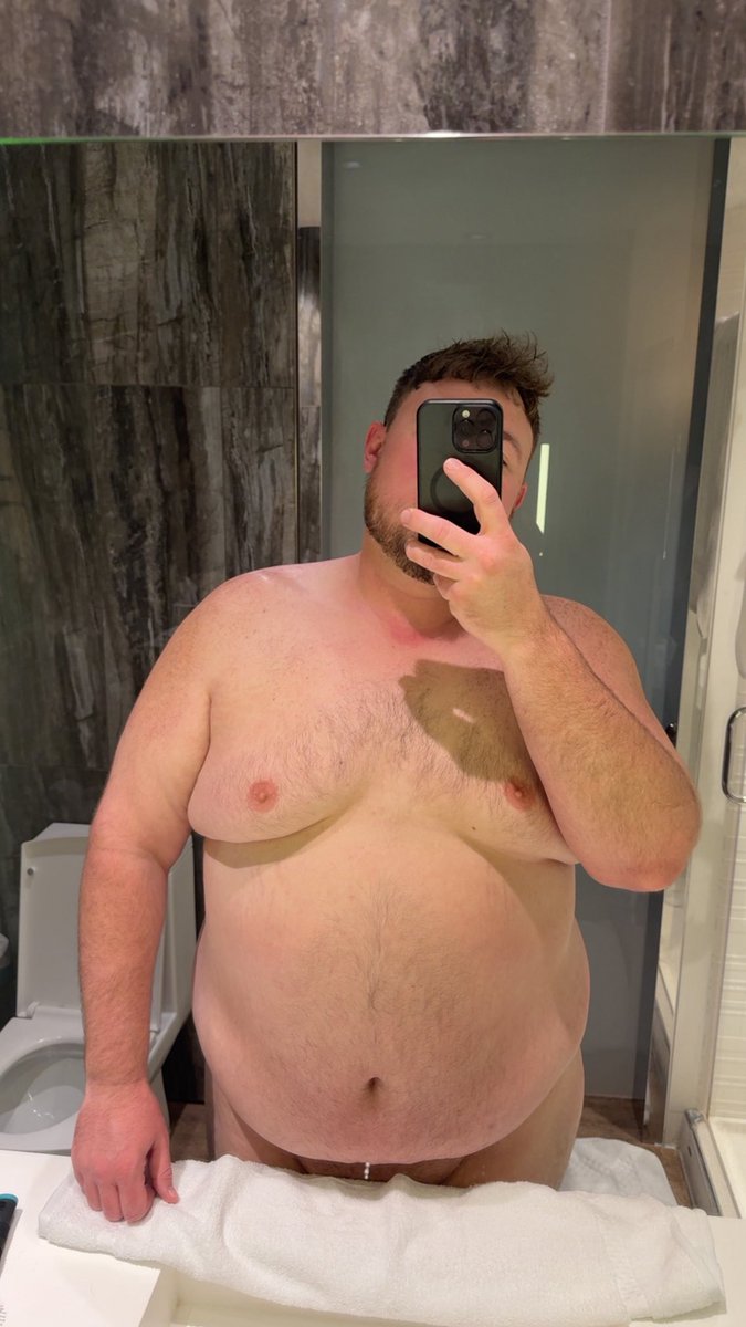 BigTexasBear's tweet photo. Hotel showers hit different https://t.co/9OX2Asq4YB