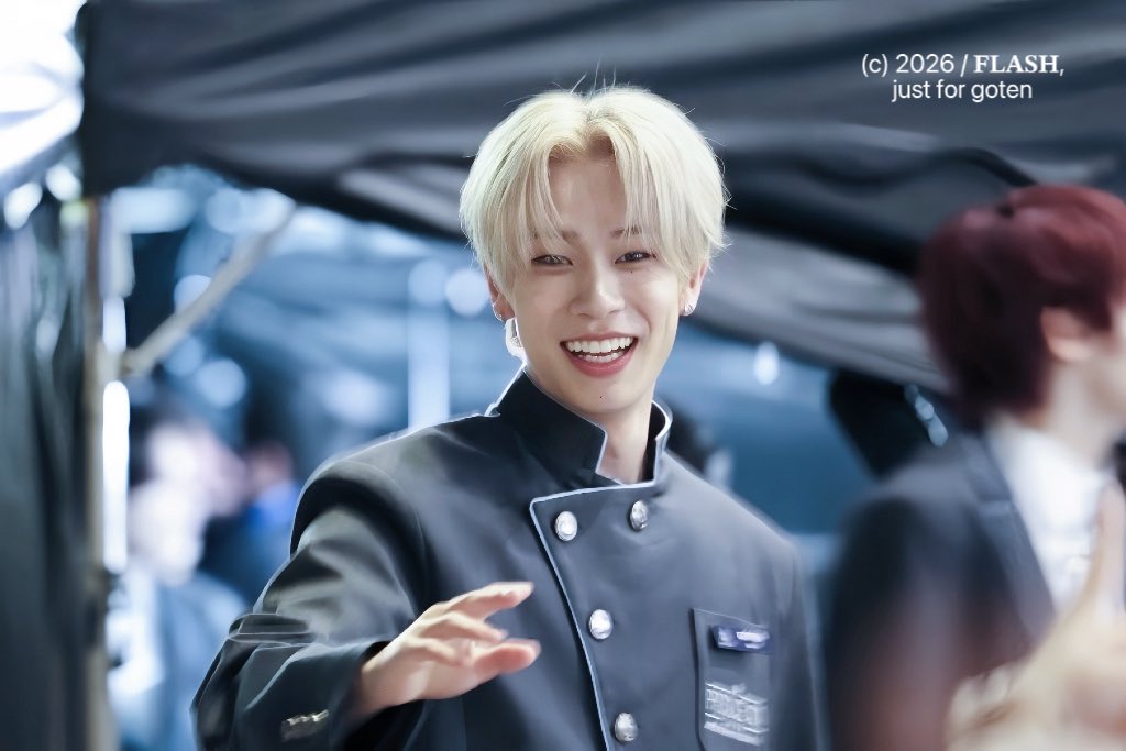 𝐅𝐋𝐀𝐒𝐇, tweet media