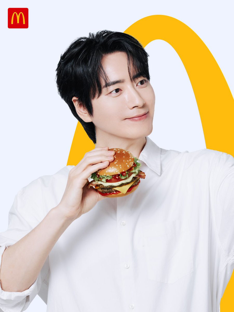 화이트가 진짜 잘어울림 역시 엔젤이 맞나봄🪽