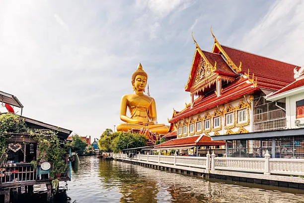 Things I love about 🇹🇭 Thailand: sabai sabai.

It means "relaxed, comfortable, no stress", but it’s also a philosophy.

Nobody rushes you. Nobody judges you for taking it slow. The default setting: things will get done, just not frantically.

But the deeper part? If something