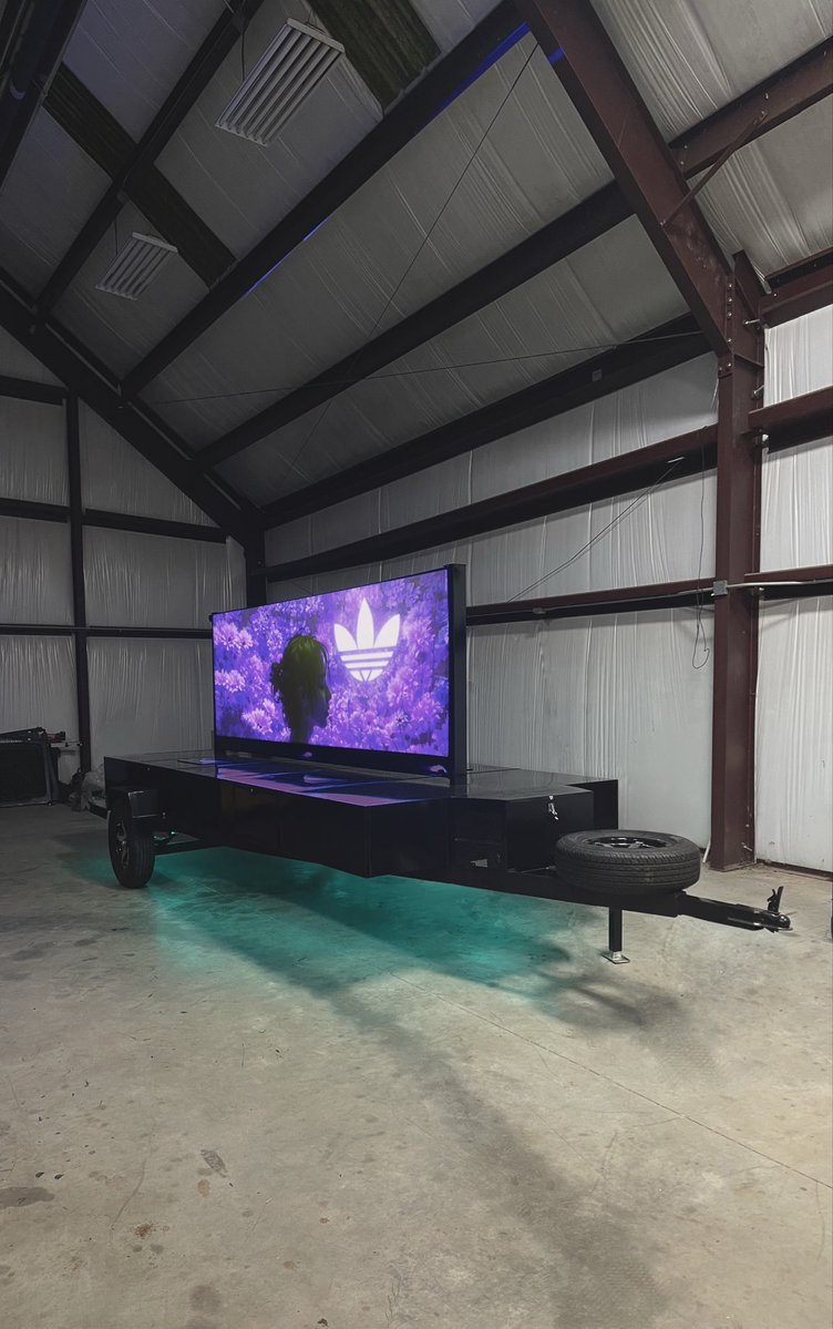 Orrobuilds's tweet image. Old boat trailer → Digital Billboard trailer.
Built it myself. Prints money 💸
#DigitalBillboard #MobileAdvertising #CustomBuild