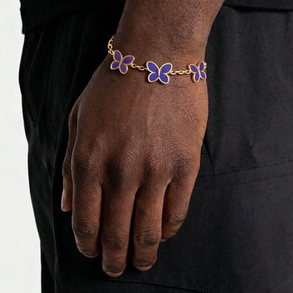 flapdotsh's tweet photo. Flap x Van Cleef https://t.co/MNQ8uxafbH
