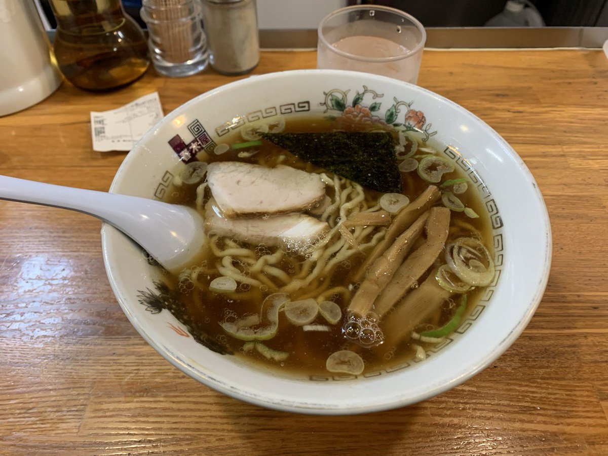 ヘローン tweet media