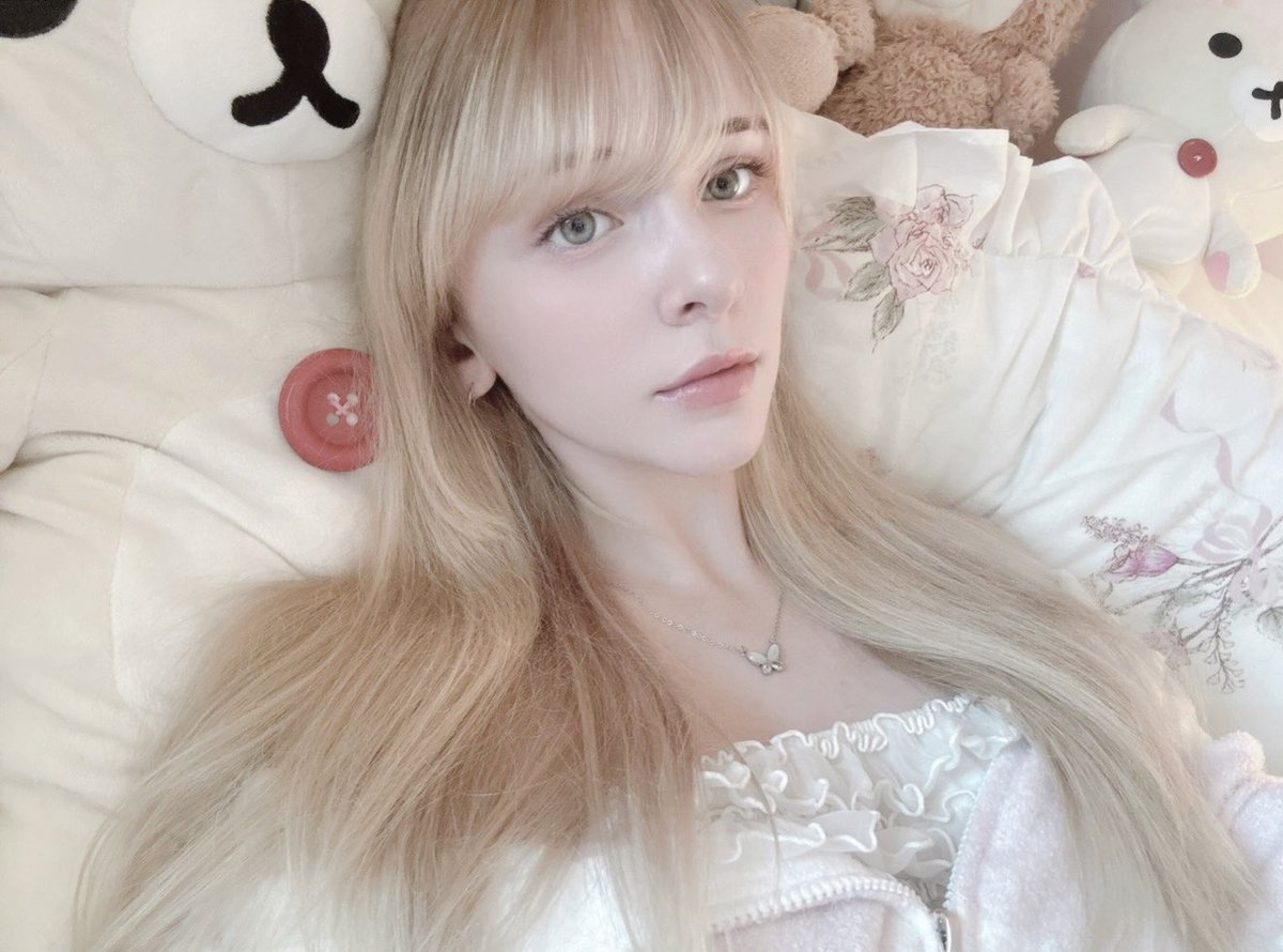 𝑒𝓋𝒾𝑒 (commissions open ! 🤍) tweet media