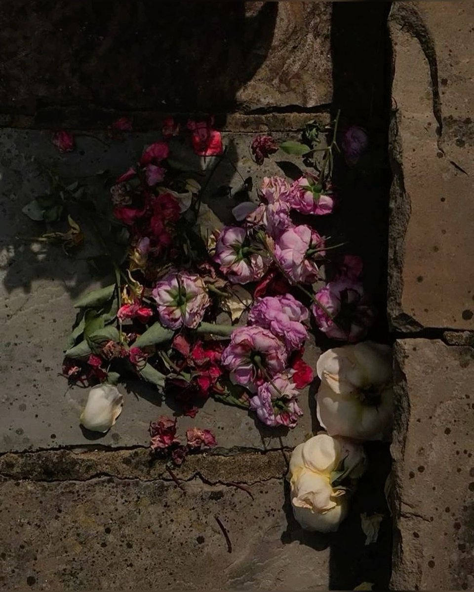 ELLYC0RE's tweet photo. #spruan au - 𐔌   .  ⋮ purple rain  .ᐟ  ֹ   ₊ ꒱

Donde Sprn no puede superar la muerte de Ju4n y se dispone a encontrarlo sin importar que. Pero, ¿qué pasa cuando el amor de su vida no lo recuerda? O peor, ¿que debe hacer si ya encontró a alguien más? https://t.co/tm7wisCWYX