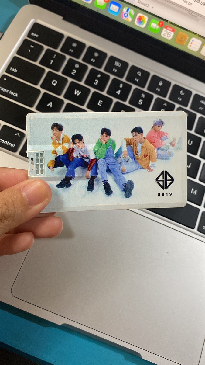 JACababa's tweet photo. Wala bang balak maglabas ng bagong USB ang SB19? NaROI ko na eh. Lahat ata ng virus ng compshop nakuha na nito pati dun sa compshop na tambayan ni Josh. Charot! Pero baka naman @1zentertainment??? https://t.co/IC2xonoj07