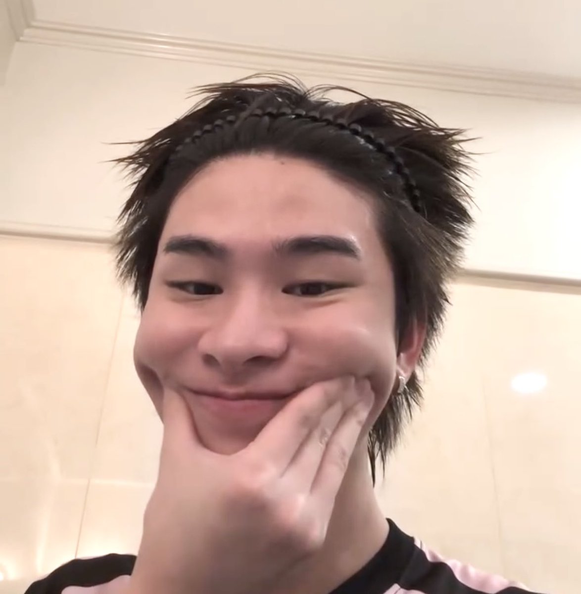 owo 🦕 tweet media