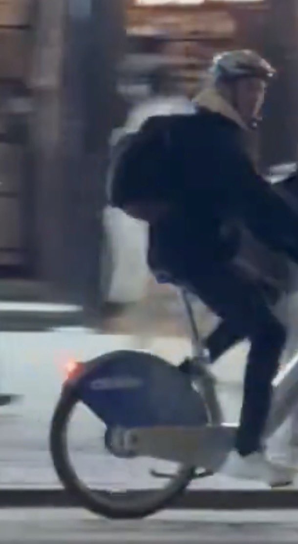 cass⋆.˚ ☾ .⭒˚ tweet media