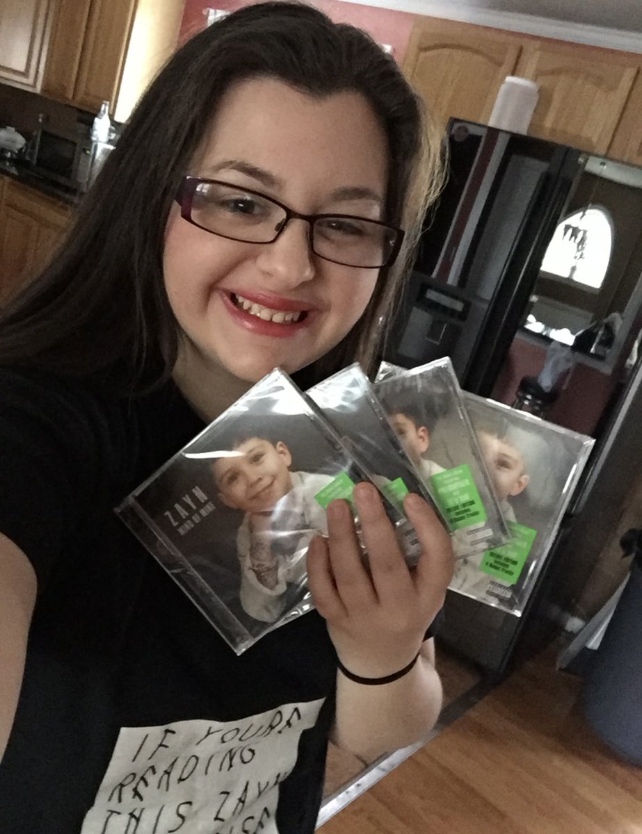 langonelady's tweet photo. @zaynmalik Happy 10 years of Mind Of Mine the best debut album! 🖤 https://t.co/FcnzX6V5Nk