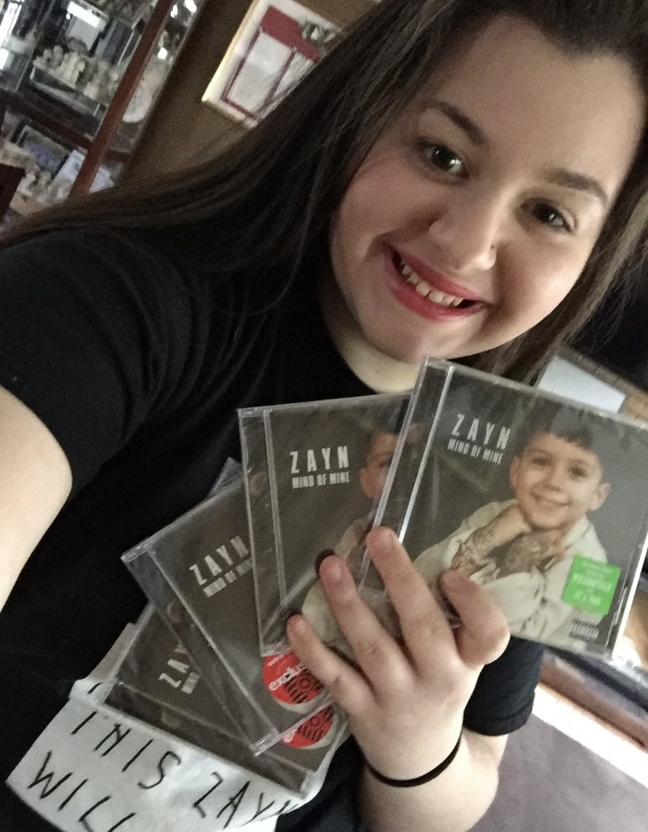 langonelady's tweet photo. @zaynmalik Happy 10 years of Mind Of Mine the best debut album! 🖤 https://t.co/FcnzX6V5Nk