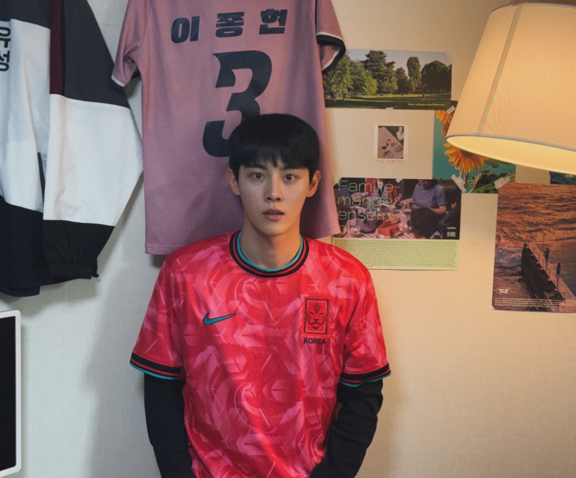 5kipo's tweet photo. 여름방학영상일기제출하는초딩미있다 https://t.co/0JgilgHo0d
