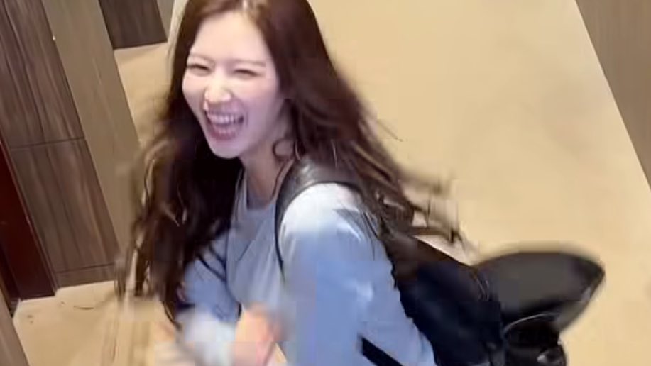 ฅ^•ﻌ•^ฅ tweet media