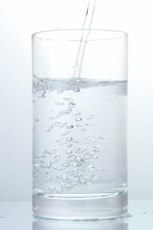 血液をさらさらにすべく

水と適度な運動を心がけてみたら

Dダイマー（血液サラサラをみる数値）が見事に下がった😆

ただ水を飲みすぎると体の水分バランスを崩して下痢をしてしまった😂

血液ドロドロは動脈硬化とか重大リスクの原因にもなるけど慢性下痢もどうなんだろう🙄

#イザヴェル健康