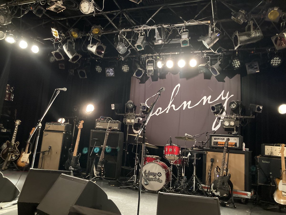 hamachi0222's tweet photo. 2026.3.21 ESAKA MUSE
Johnny Live Tour 
“ヨコハマ・グラフィティ”

バックを務めるJOHNNY PANDORA目当てだったけど、やっぱりJohnnyさんに目👀が行っちゃったわね〜初めての生Johnnyさん✨カッコよかった🥰ジョニパン✨もちゃんとカッコよかったし！楽しかったー🎶 https://t.co/hANfcNXQoj