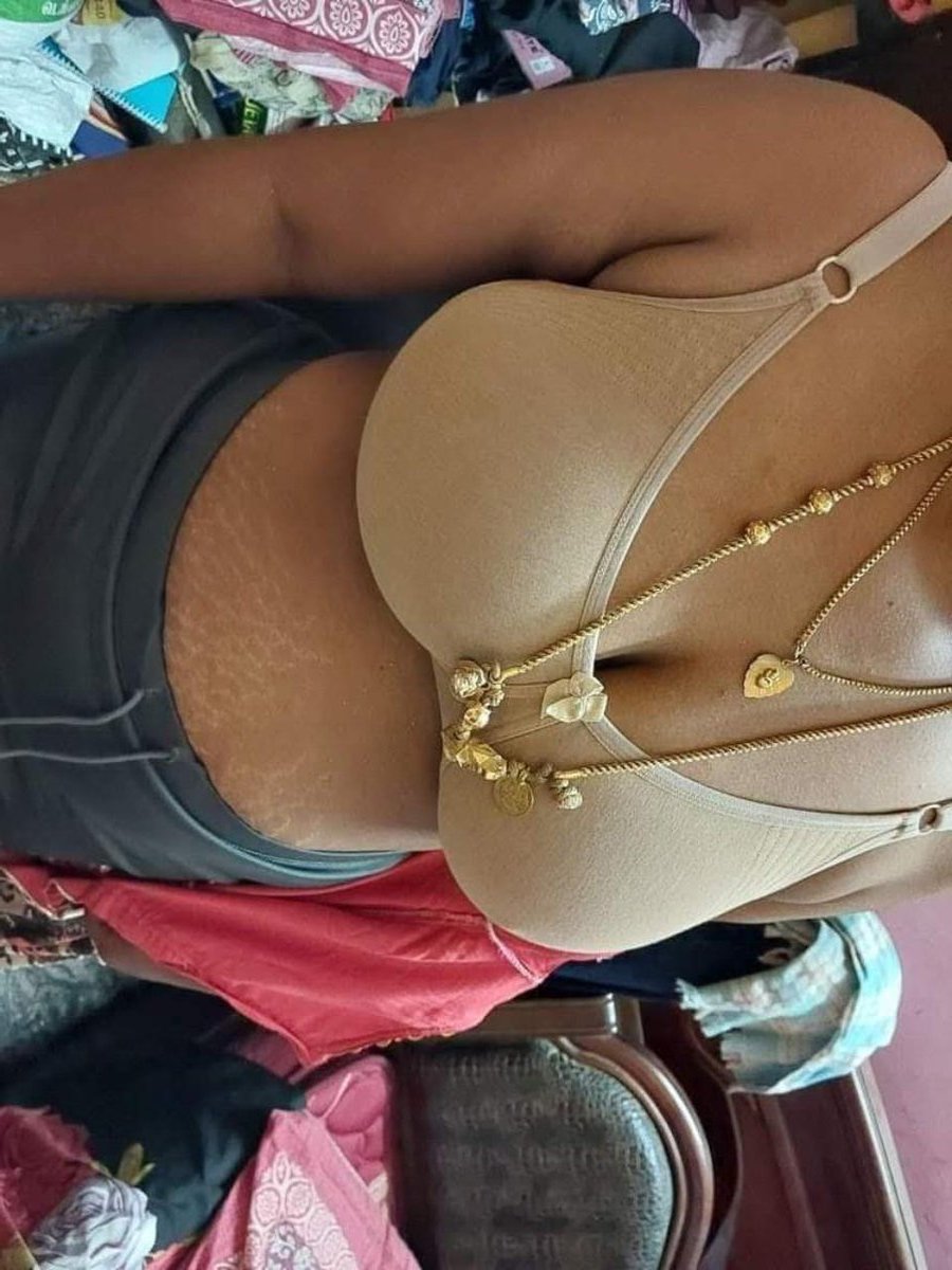 Poojja housewife tweet media