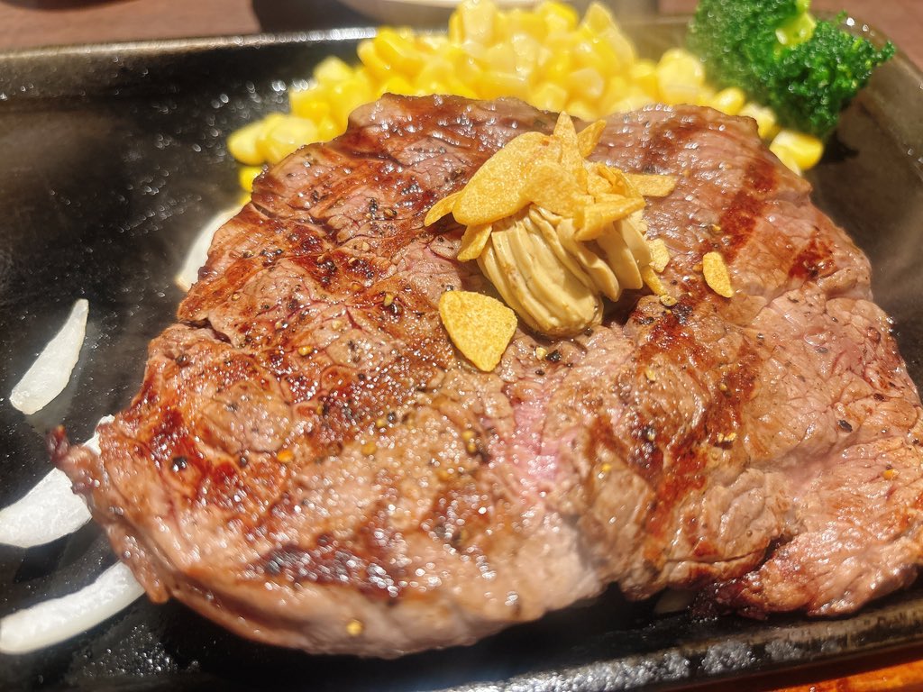 hallon2_0526's tweet photo. ヒレ200g食べたのに帰って韓国ラーメンも食べた
ダイエットとは https://t.co/hwAtnjtMfx