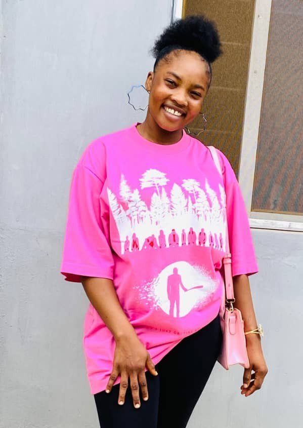 P@CK@G£ 💛 tweet media